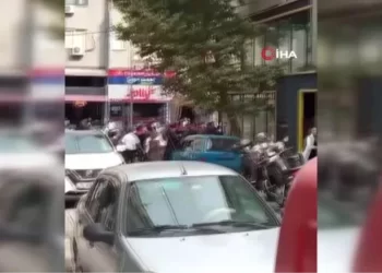 Küçükçekmece’de düğün kavgası kamerada